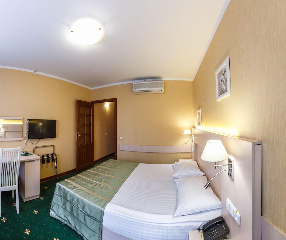 Hotel Yubileiny มินสก์ ภายนอก รูปภาพ