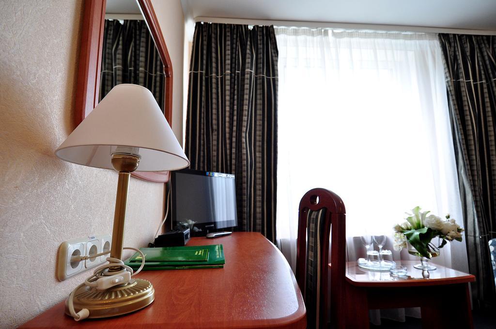 Hotel Yubileiny มินสก์ ภายนอก รูปภาพ