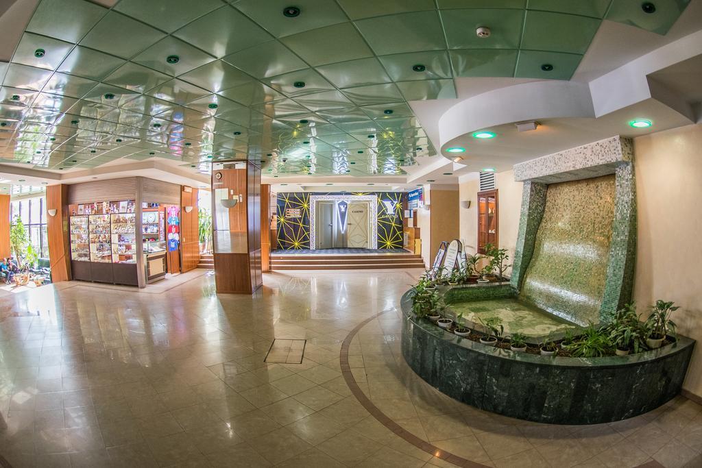 Hotel Yubileiny มินสก์ ภายนอก รูปภาพ